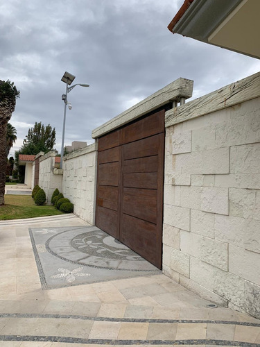 Imagen 23 de 30 de Amplia Casa En Venta O Renta En El Campanario