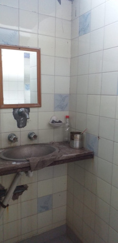 Local Con Vivienda En Venta En Remedios De Escalada Este