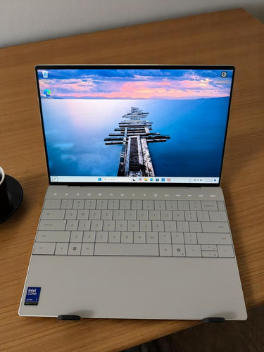 Dell Xps 9350, 13 , Ultra 7 Evo, 16 Ram, 512 Ssd, 2025 Blanco (Reacondicionado)