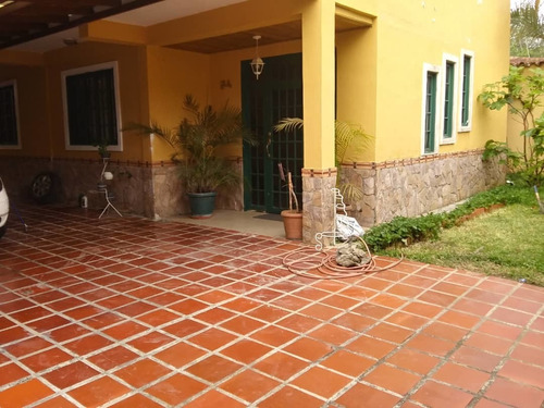 Best House Vende Acogedora Casa En Lomas De Urquia