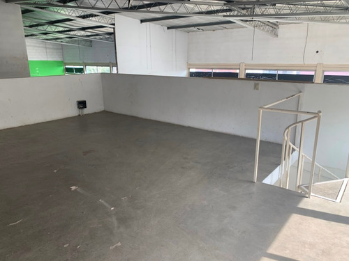 Imagen 7 de 11 de Del Viso/ En Alquiler / Salón 1*piso 280m2.