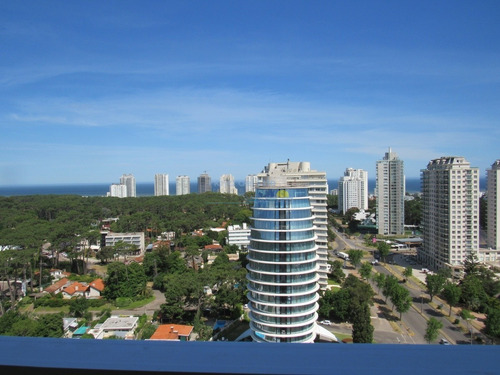 Cómodo Apartamento De 2 Dormitorios- Ref: 11607