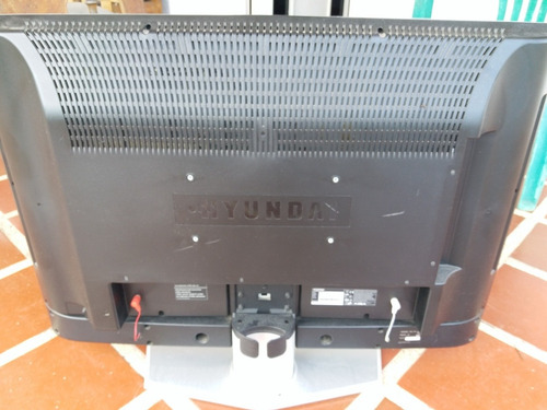 Imagen 3 de 3 de Tv Hyundai E320d Para Repuestos