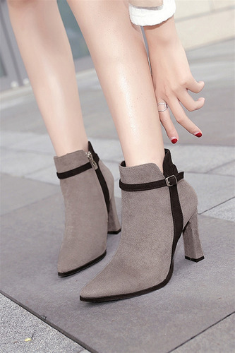 Botas De Mujer De Tacón Fino Y Punta Afilada