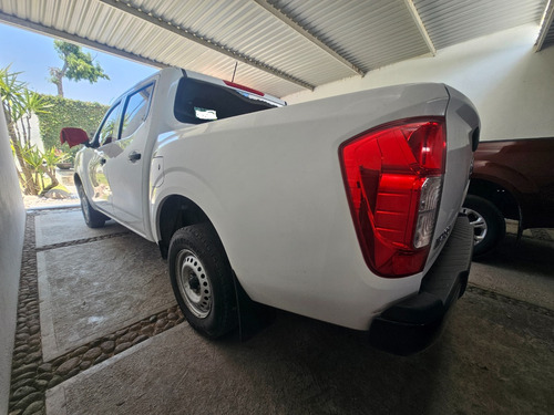 Nissan NP300 2.5 Doble Cabina S Aa Pack Seg Mt