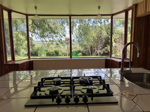 Casa En Venta De 4 Dorm. En Puerto Varas