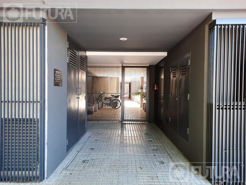 Imagen 9 de 20 de Departamento Duplex 1 Dormitorio En Venta - Castellanos 450 U06