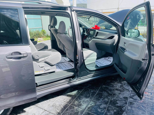 Imagen 6 de 15 de Toyota Sienna 2019 3.5 Le At