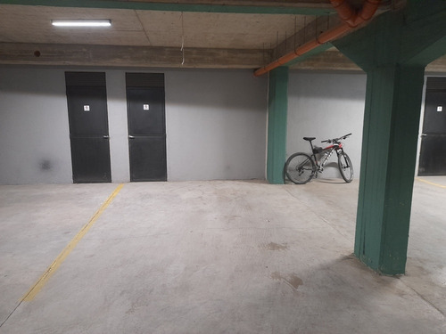 Imagen 15 de 17 de Departamento Alquiler Temporario De Categoria En San Martin De Los Andes. Cochera Cubierta Y Ascensor, Ubicado A 1 Cuadra De Plaza Sarmiento Y 4 De Plaza San Martin. Ropa Blanca. Totalmente Equipado