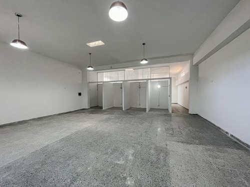 Imagen 13 de 30 de Local Comercial Apto Clínica Con 19 Privados