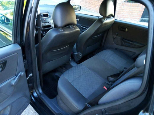 Volkswagen Suran 1.6 Comfortline 101cv 11a 2014