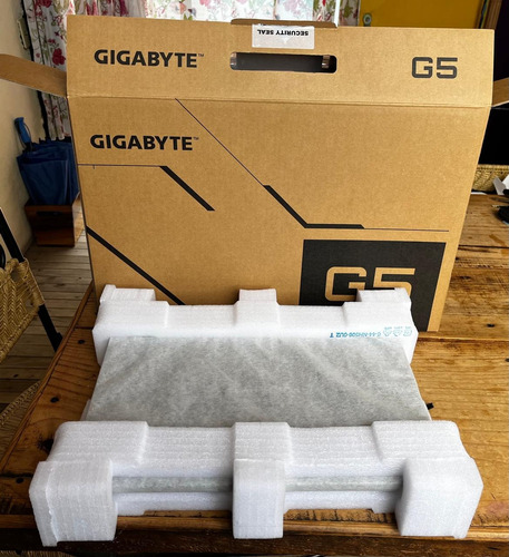 Laptop Gigabyte G5 Rtx 3060 Negro (Usado)