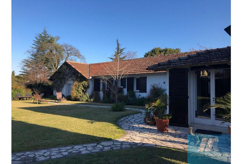 Imagen 2 de 18 de Venta Casa Bella Vista