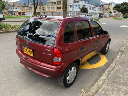 Imagen 5 de 8 de Chevrolet Corsa 1.4 Wind