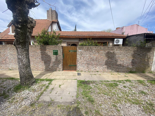 Casa En Venta - Tolosa