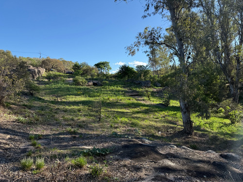 Terreno En Venta Con Costa De Rio - 3990 Metros - Escritura