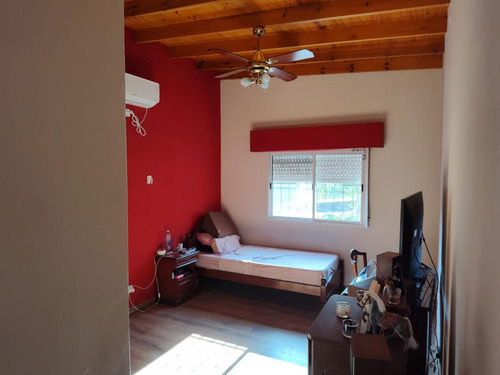 Chalet 6 Ambientes Amplio Lote 5 Baños F: 9831