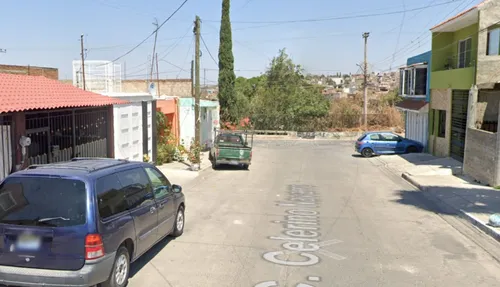 Casa En Venta De Remate Bancario- Celerino Navarro Lomas Del Paraíso, Gdl., Jal. -jcbb2