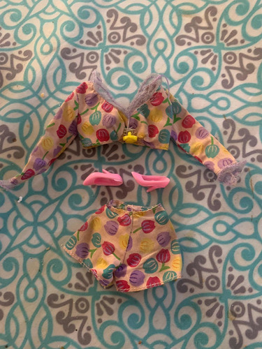 Imagen 6 de 6 de Barbie Lote Conjunto De Ropa Y Zapatos Vintage De Lo 90