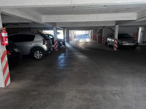 Cochera En Venta San Isidro