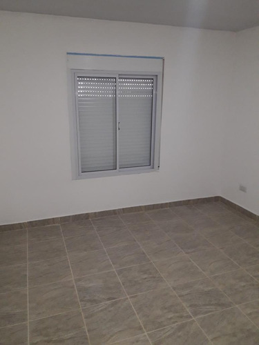 Casa En Venta - 2 Dormitorios 1 Baño - Cochera - 1.050mts2 - Bordenave, Puán