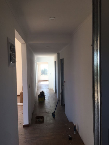 Casa En Venta De 4 Dorm. En Concón