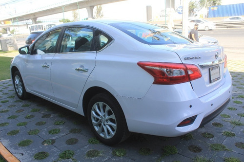 Imagen 2 de 15 de Nbissan Sentra Advance Aut Blanco 2017