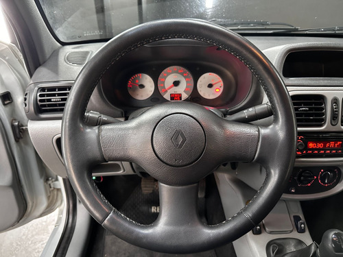 Renault Clio 2 F2 1.2 5 P. AUTHENTIQUE AA