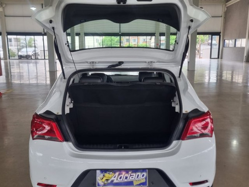 Chevrolet Onix Onix 1.4 MPFI LTZ 8V FLEX 4P AUTOMÁTICO