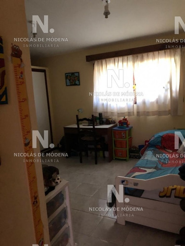 Casa En Marly, 4 Dormitorios *- Ref: 3497