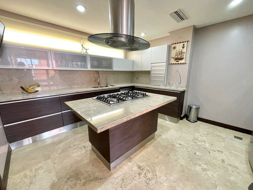 Imagen 12 de 27 de Av-1020 Zona Este Penthouse Edificio Alfa Sector La Lago