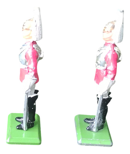 2 Figura De Plomo W. Britains 1973 Coraceros De La Guardia Rojo (Usado)