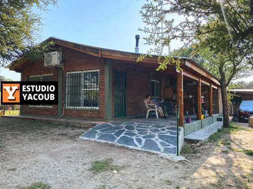 Casa En Venta - 2 Dormitorios 2 Baños - 1.000mts2 - Cortaderas, Balcarce