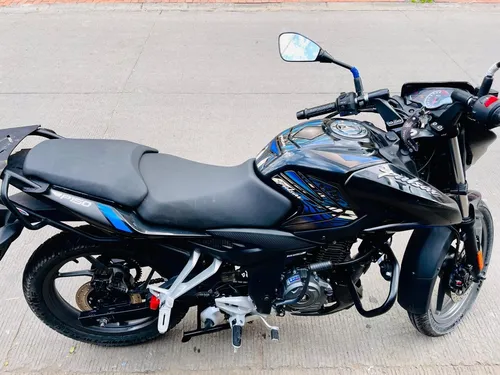Motocicleta Pulsar P150: Moderna, Potente Y Eficiente