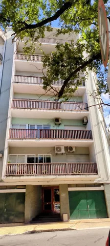 Apartamento  De 3 Dormitorios En Zona Parque Rodó 