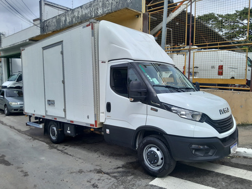 Iveco Daily 35160 2023 Com Baú Alumínio Completa 44 Mil Km