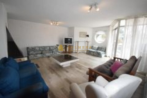 Apto En Peninsula, Muy Amplio En La Mejor Ubicación De Punta Del Este , 3 Dormitorios, 3 Baños, Dep. De Servicio Con Baño, Y Garaje.-ref:2234
