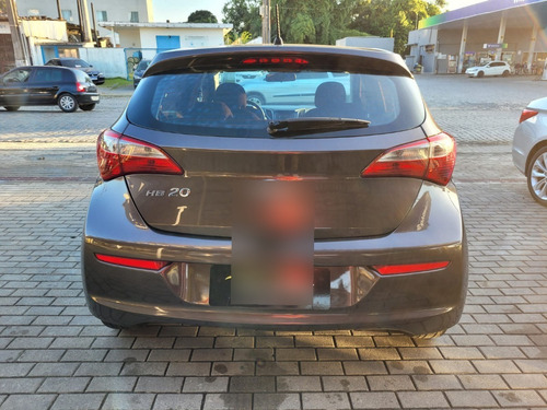 Imagem 10 de 10 de Hyundai Hb20 Comfort 1.0 2017