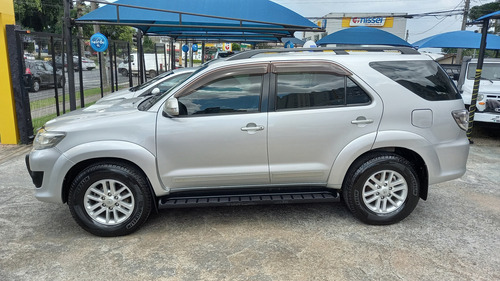 Toyota Hilux SW4 3.0 Srv 7l 4x4 Aut. 5p