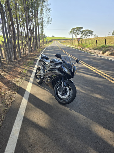 Moto Em Excelente Estado De Conservação, Pneus Novos,.