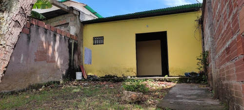 Imagen 2 de 9 de Casa Vía Rubio A 5 Minuto Del Mirador