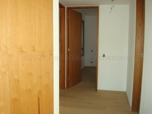 Imagen 11 de 18 de Lomas De Las Mercedes, Apartamento En Venta, Rah # 22-16889, Mary Rangel 0412-9626921