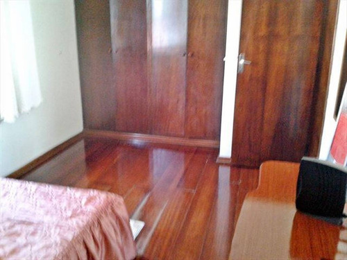 Imagem 27 de 30 de Sobrado Em Ótima Localização, 1 Quadra Da Avenida Antonio Emmerick Sendo 3 Dormitórios 1 Suite 2 Wc Garagem Para 2 Automóveis E Portão Eletrônico Pertinho De Supermercados Padarias Ponto De Ônibus E