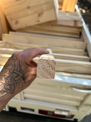 Listones De Pino 1,5 X 1,5 Pulgadas 3 Metros Canto Matados