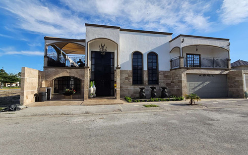 Casa En Venta En Hacienda El Rosario, Torreón, Coah.