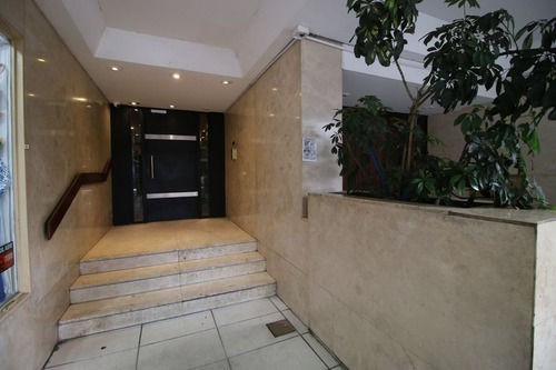 Venta De Cochera En Recoleta