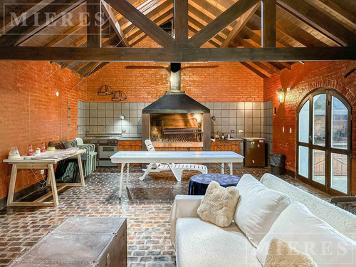 Casa En Venta Y Alquiler En Acas.-vias/libert.