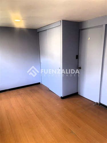 Casa Familiar En Venta De 4d 4b En Ciudad Satelite Maipú