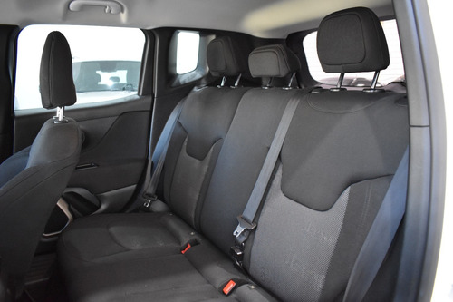 Imagen 13 de 15 de Jeep Renegade 1.8 Sport Plus Aut - Car Cash