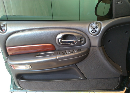 Chrysler 300m